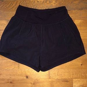 Lululemon Hotty Hot shorts